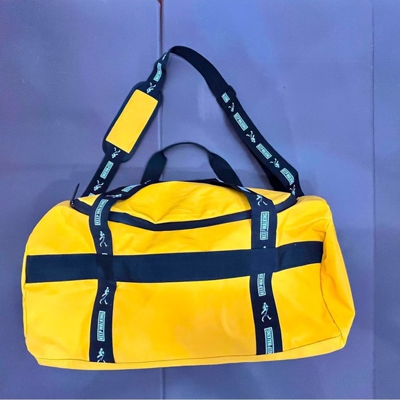 Johnnie Walker Duffel‎ Bag Water Resistant Travel Weekender - Picture 1 of 8